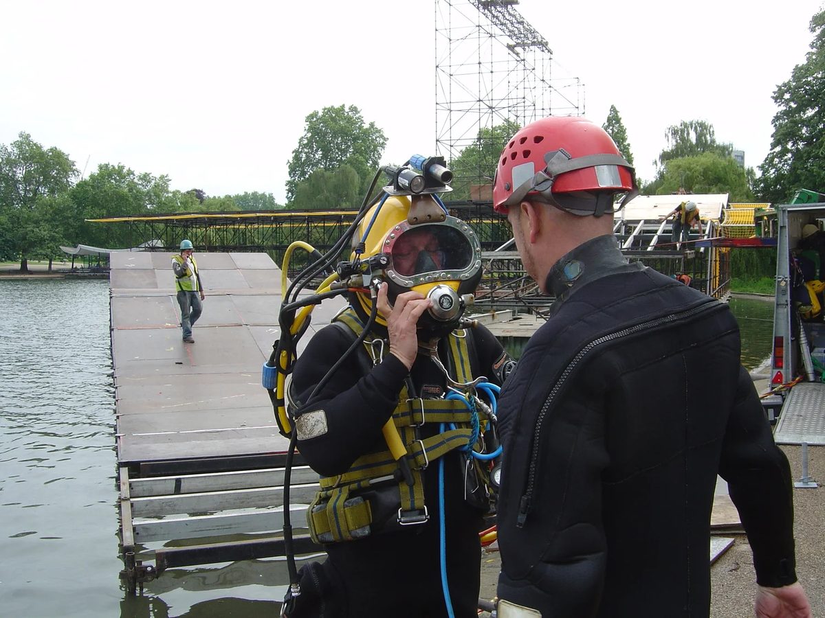 Diving Services UK &mdash; behind the scenes